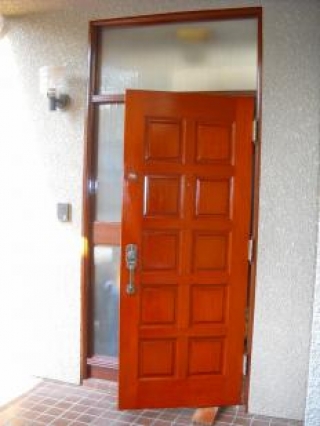 M様邸 ~玄関木製扉塗装~